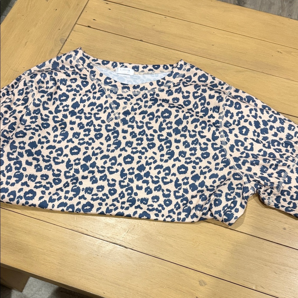 Leopard Print Women's Tee - Blue and White